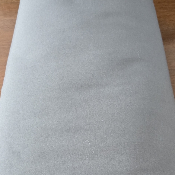 Elegant Gray Bedding Sheet Set - Picture 2 of 3